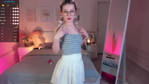  Your Kimmie  follow me  online show from 01-25-25, 05:30