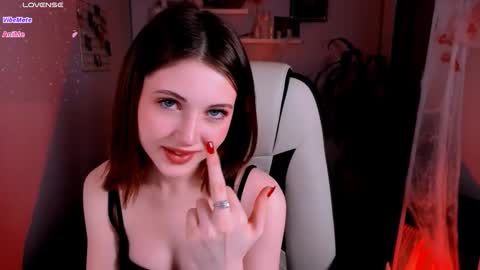 Snapshot of kimmie_shine chatting on 10-31-25, 07:53 Your Kimmie follow me online show from 10-31-25, 07:53