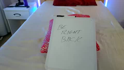 Kimmi Taylor online show from 10-20-25, 10:43