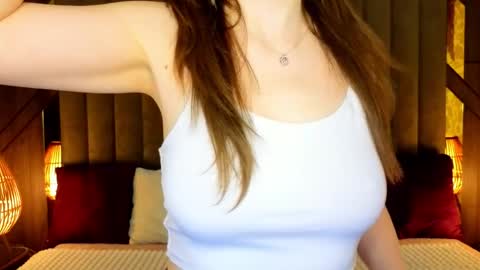 Snapshot of kimmmli chatting on 04-30-26, 01:06 Margo online show from 04-30-26, 01:06
