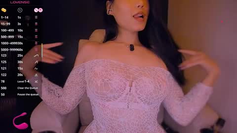 Snapshot of kimmy_chi chatting on 03-31-26, 06:08 Lo online show from 03-31-26, 06:08