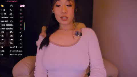 Snapshot of kimmy_chi chatting on 06-01-26, 06:09 Lo online show from 06-01-26, 06:09