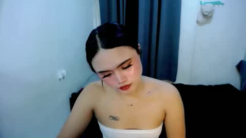 kim ejara online show from 05-07-26, 01:11