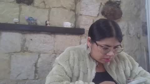 Kimmy online show from 01-08-25, 04:00