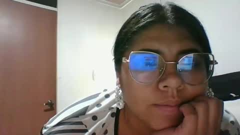 Kimmy online show from 01-14-25, 04:15