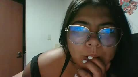 Kimmy online show from 02-18-25, 01:54