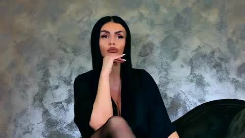 Kim Wilmes online show from 05-07-26, 12:21