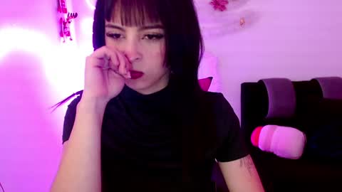 Kind Scarlett online show from 01-06-25, 01:09