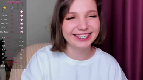 Snapshot of kindhazelhere_ chatting on 12-27-24, 11:17 Hazel online show from 12-27-24, 11:17