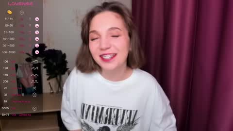 Snapshot of kindhazelhere_ chatting on 01-27-25, 01:16 Hazel online show from 01-27-25, 01:16