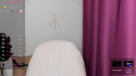 Snapshot of kindhazelhere_ chatting on 01-28-25, 04:18 Hazel online show from 01-28-25, 04:18
