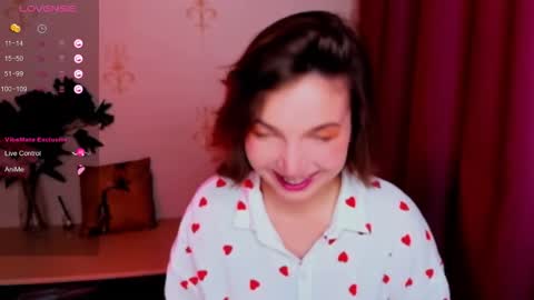 Hazel online show from 10-26-25, 08:20