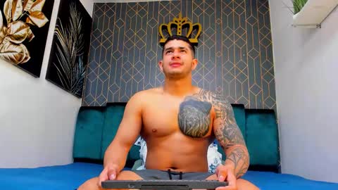 Angel Falconer online show from 09-30-25, 02:38