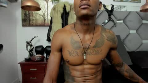 HOT MEN BLACK online show from 12-31-24, 12:54
