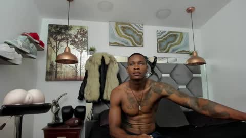 HOT MEN BLACK online show from 01-23-25, 12:52