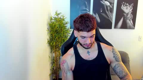 Snapshot of king_of_kings__ chatting on 01-10-25, 06:06 king_of_kings__ online show from 01-10-25, 06:06