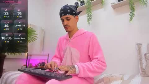 king voy online show from 10-19-25, 08:42