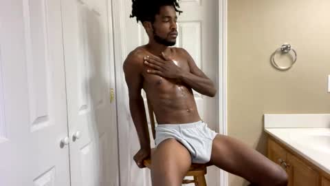 Snapshot of kingalmighty01 chatting on 09-23-25, 07:44 King Almighty01 online show from 09-23-25, 07:44