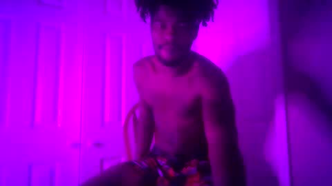 Snapshot of kingalmighty01 chatting on 10-28-25, 09:13 King Almighty01 online show from 10-28-25, 09:13