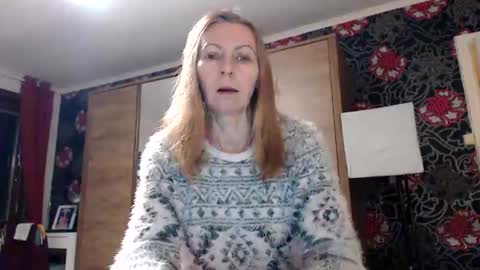 sexysexyhotwetpinkredpussy online show from 10-27-25, 05:39