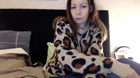 sexysexyhotwetpinkredpussy online show from 04-24-26, 09:50
