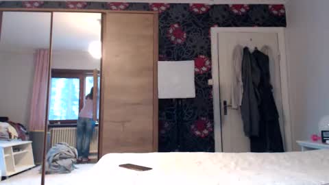 sexysexyhotwetpinkredpussy online show from 05-16-26, 06:39