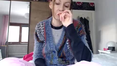 sexysexyhotwetpinkredpussy online show from 06-03-26, 06:02