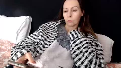 sexysexyhotwetpinkredpussy online show from 06-12-26, 03:00
