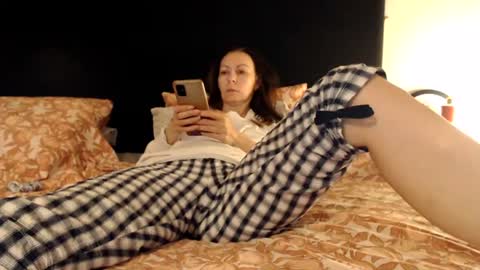 sexysexyhotwetpinkredpussy online show from 07-10-26, 09:39