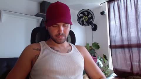 Snapshot of kingcat420 chatting on 12-21-24, 08:00 Jake online show from 12-21-24, 08:00