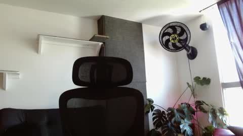 Snapshot of kingcat420 chatting on 01-12-25, 02:52 Jake online show from 01-12-25, 02:52