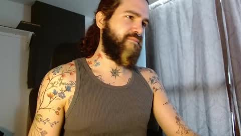 Snapshot of kingcat420 chatting on 05-25-26, 02:12 Jake online show from 05-25-26, 02:12