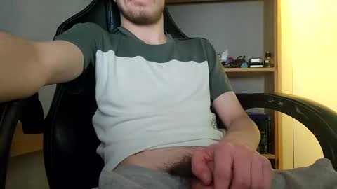 kingcharlez_04 online show from 02-20-25, 06:46
