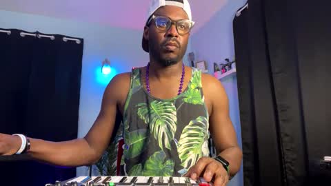 KC online show from 03-02-25, 04:39