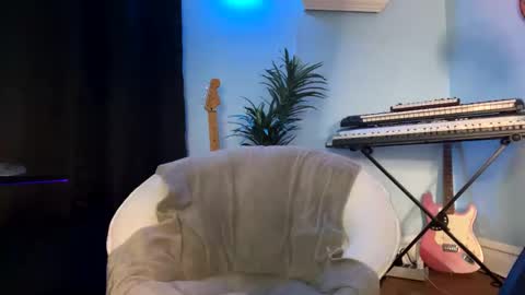 KC online show from 03-04-25, 06:58