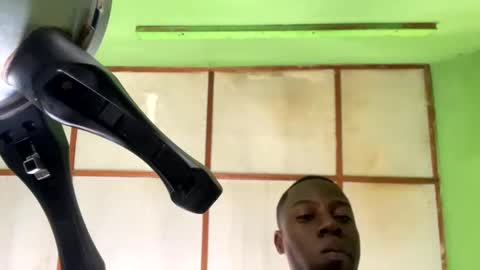 Snapshot of kingdavidmaster chatting on 12-28-24, 07:43 King online show from 12-28-24, 07:43