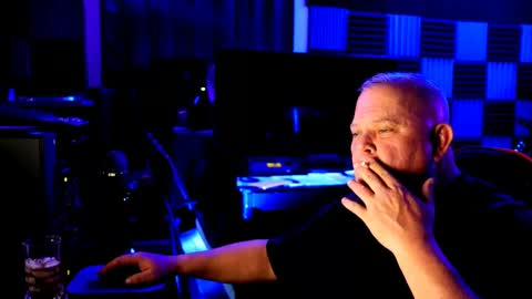 Snapshot of kingjamesviii chatting on 01-04-25, 04:33 King James VIII online show from 01-04-25, 04:33