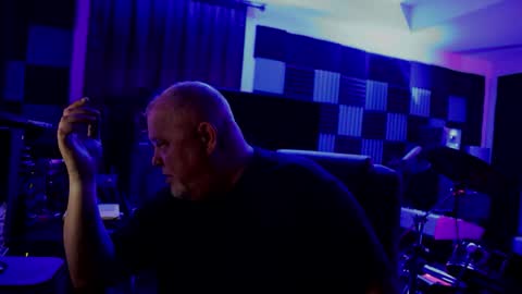 Snapshot of kingjamesviii chatting on 02-16-26, 05:36 King James VIII online show from 02-16-26, 05:36