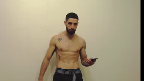 Snapshot of kingkarlos_ chatting on 12-19-24, 04:57 KingKarlos online show from 12-19-24, 04:57