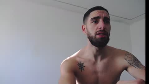 Snapshot of kingkarlos_ chatting on 12-20-24, 12:16 KingKarlos online show from 12-20-24, 12:16