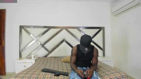 kingmaverickx online show from 04-19-26, 02:33