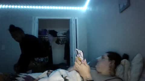 Snapshot of kingofqu33ns chatting on 11-08-25, 08:03 kingofqu33ns online show from 11-08-25, 08:03