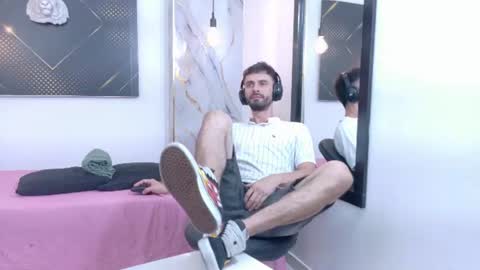 KING  online show from 06-25-26, 05:12