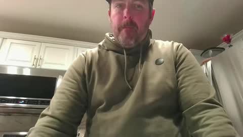 Snapshot of kingrichard86 chatting on 12-18-24, 06:43 Richard online show from 12-18-24, 06:43