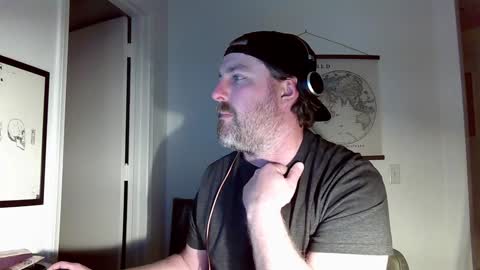 Snapshot of kingrichard86 chatting on 01-28-25, 04:08 Richard online show from 01-28-25, 04:08