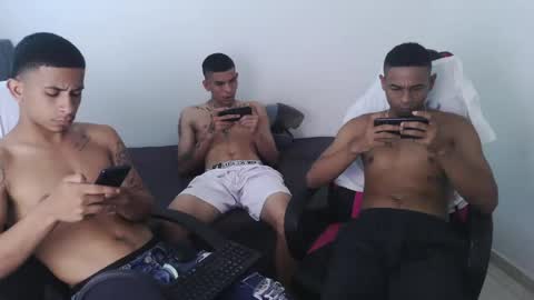 DOMINANT ALPHA KINGS online show from 05-19-26, 06:14