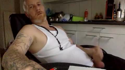 kingsize online show from 12-30-24, 12:42