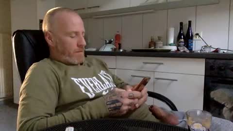 kingsize online show from 01-14-25, 08:41