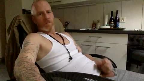 kingsize online show from 01-18-25, 01:08