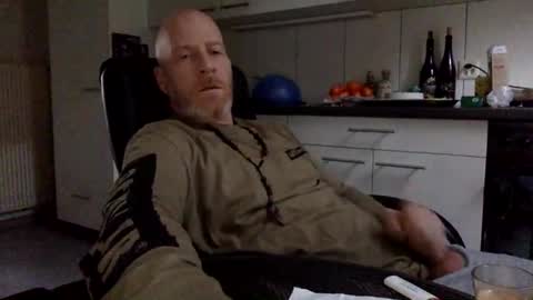 kingsize online show from 01-22-25, 10:40